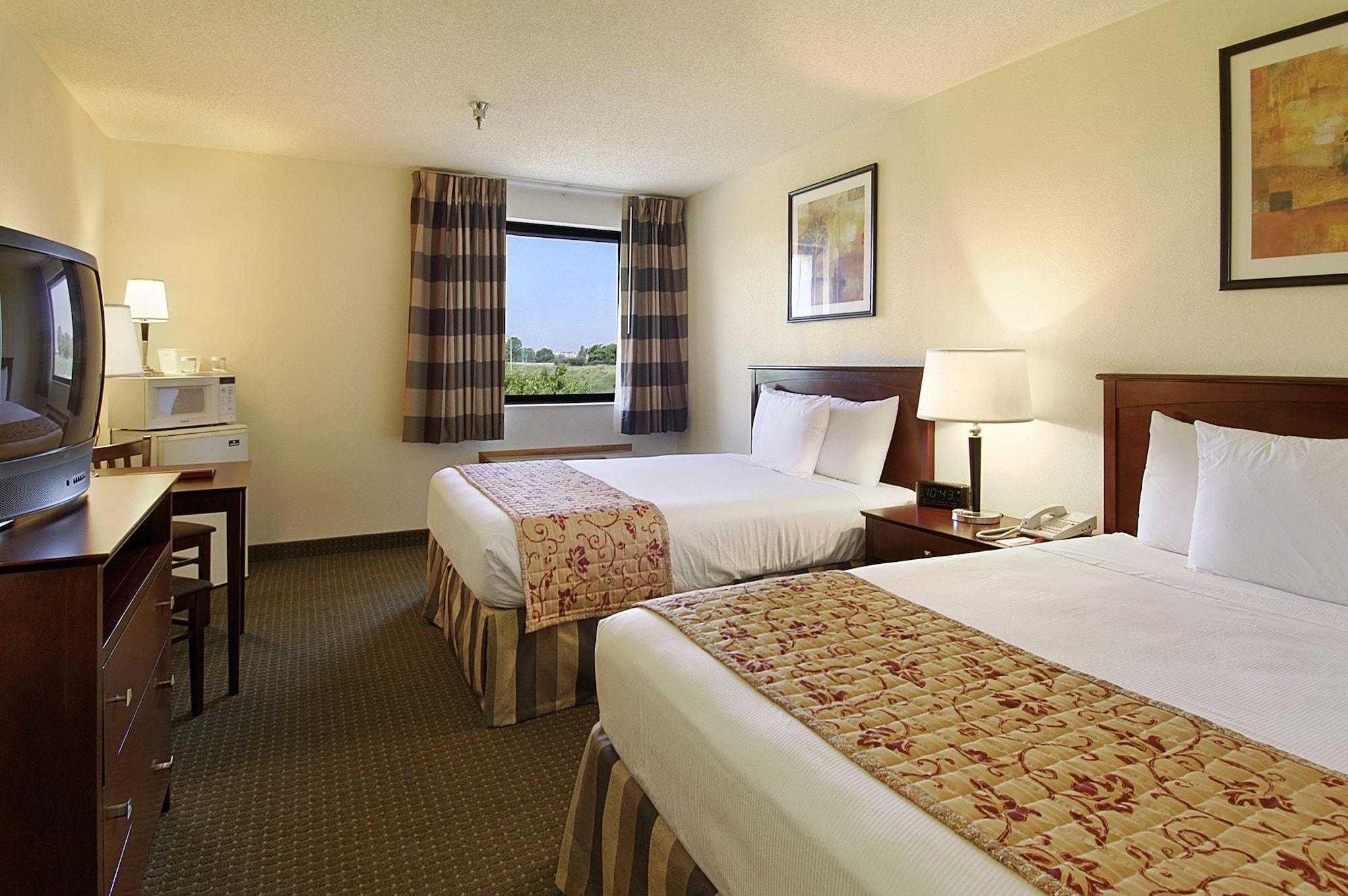 Ramada By Wyndham Bettendorf Εξωτερικό φωτογραφία
