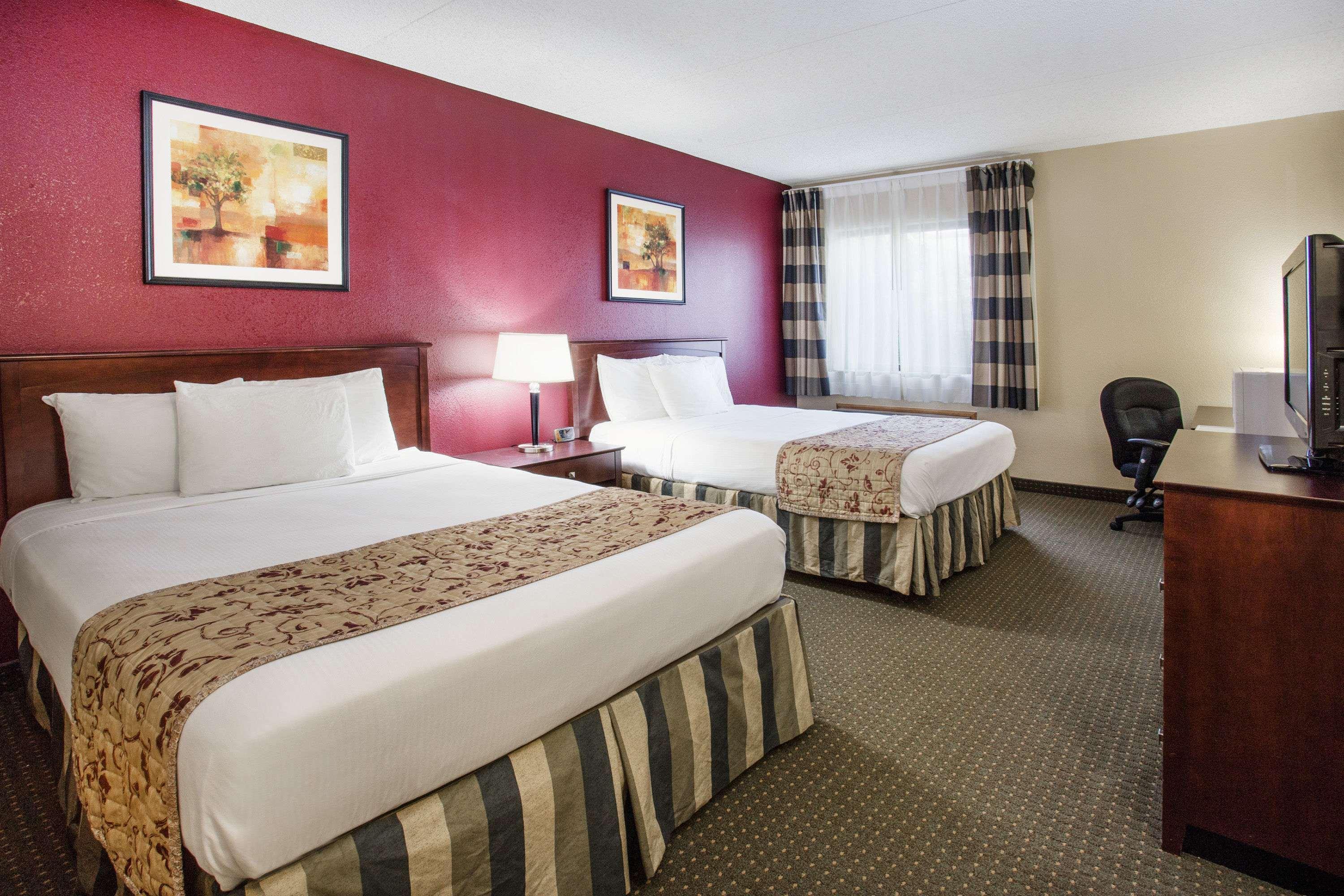 Ramada By Wyndham Bettendorf Εξωτερικό φωτογραφία